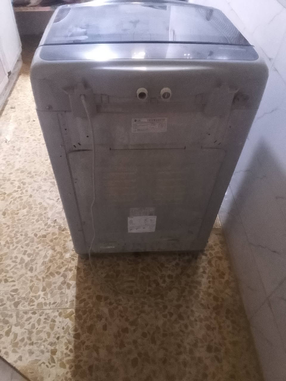 غساله للبيع ال جي شغاله بي متنشف متنزل مي بلحوض 150,الف ***********
