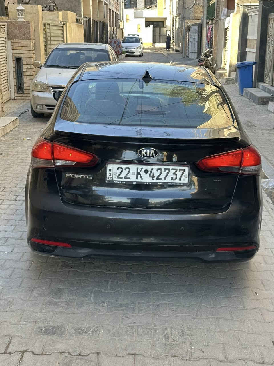 السلام عليكم
كيا فورتي موديل 17
رقم اربيل سنوية لل 2028
هزتها تنتهي بشهر الثامن
ماشية 152 
السيارة جهازة كلشي مناقصها
تايرات نضاف
صدر خلفي امامي جديد
كلشي بيها شغال 
عنوانها الشعب حي سومر
سعرها 98وبيها مجال حك الجية بسيط 
السيارة مناقصها شي وكلشي موضح بيها بلفديو 
رقم هاتف
***********
