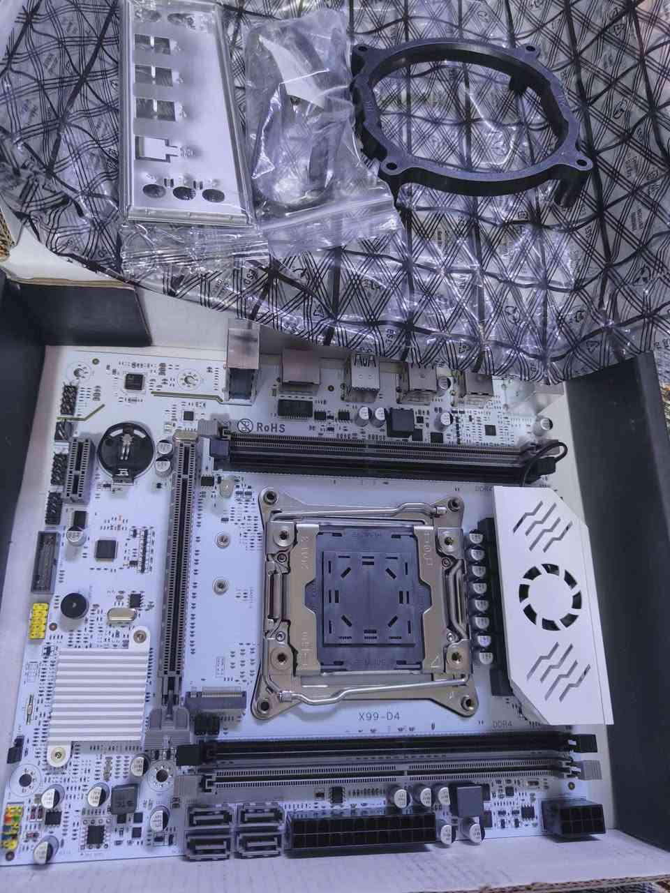 السلام عليكم يتوفر مذر بورد قطعتين غير مستخدمه


**إذا كنت صاحب هذا الإعلان وتريد حذفه لأي سبب، رجاءا أرسل رسالة إلى الدعم الفني**