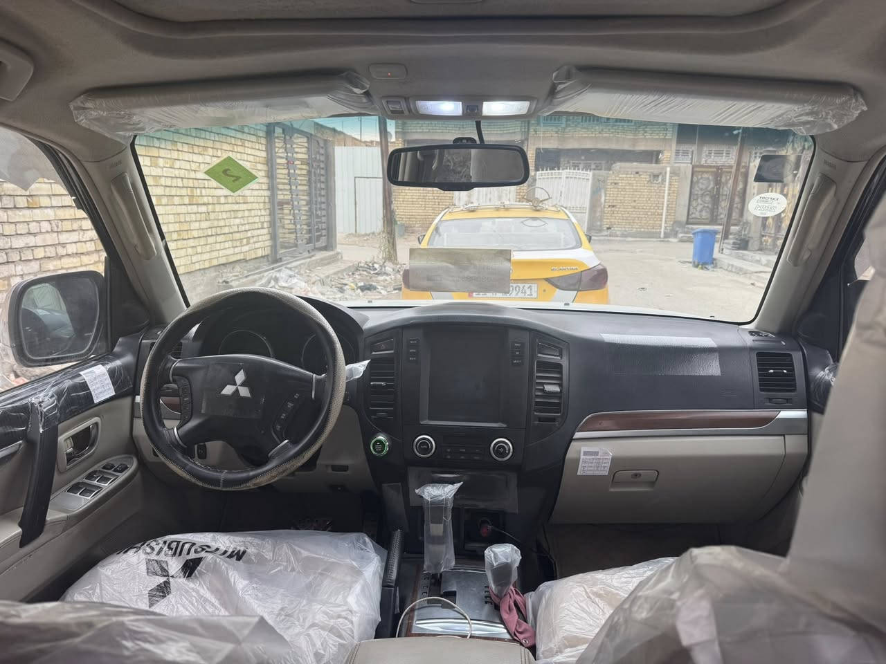 السلام عليكم 
باجيرو سلفر 2008فول ماعدا الدمام سيارة جاهزه صبغ البنيد مكينة 3000مرغوب علمن السيارة محوله نظام البصمة السعر 128 وبيها مجال رقم التلفون*********** ترهم  مراوس رقم بغداد بسمي لل2028 السنوية
