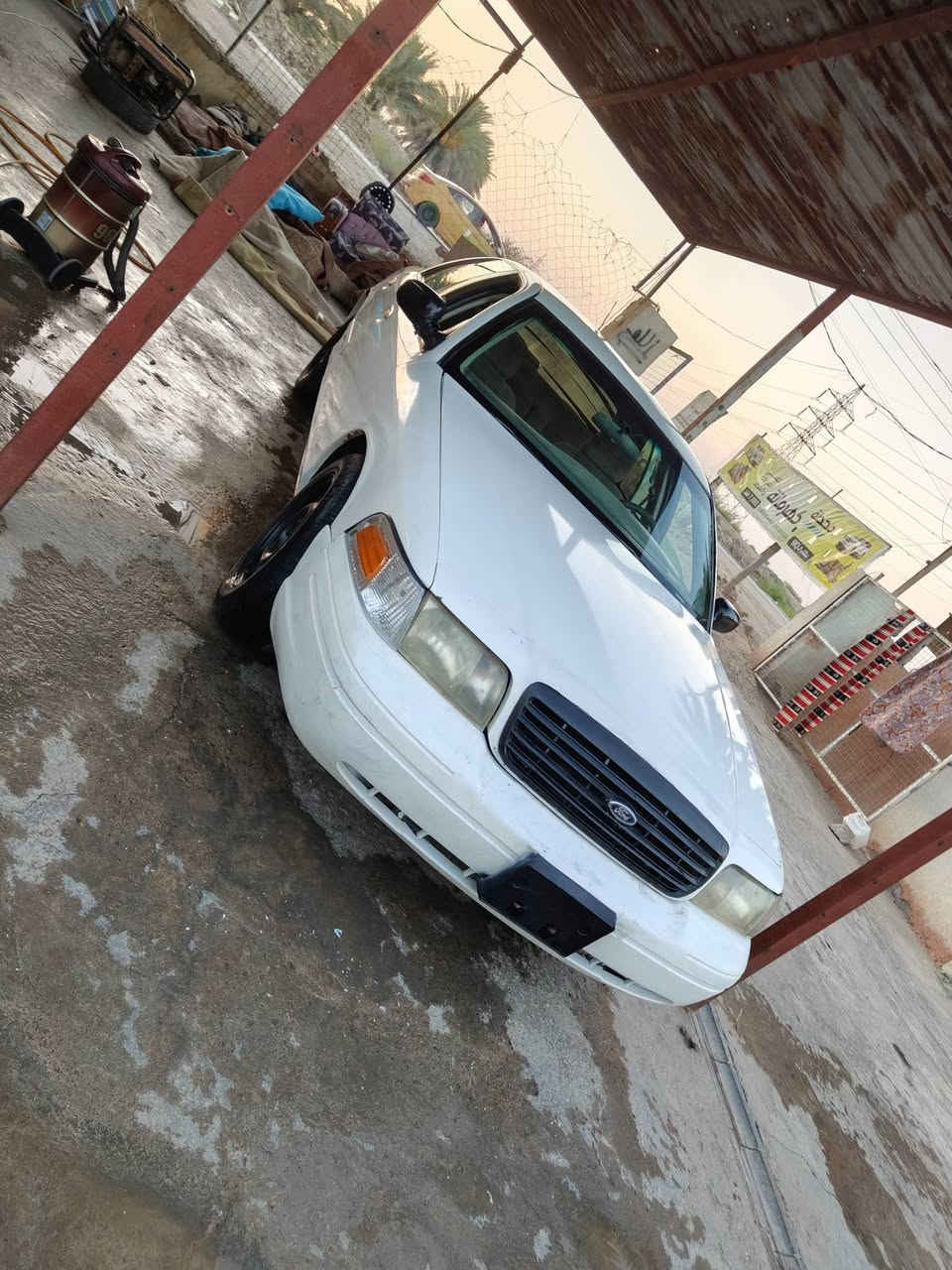 السلام عليكم فورد كراون فكتوريا بوليسي 2007 مال مزاد نقصهة شغلات بسيطه مسجل وحداديه نص عمر عنوان بابل السعر 26.       ***********

