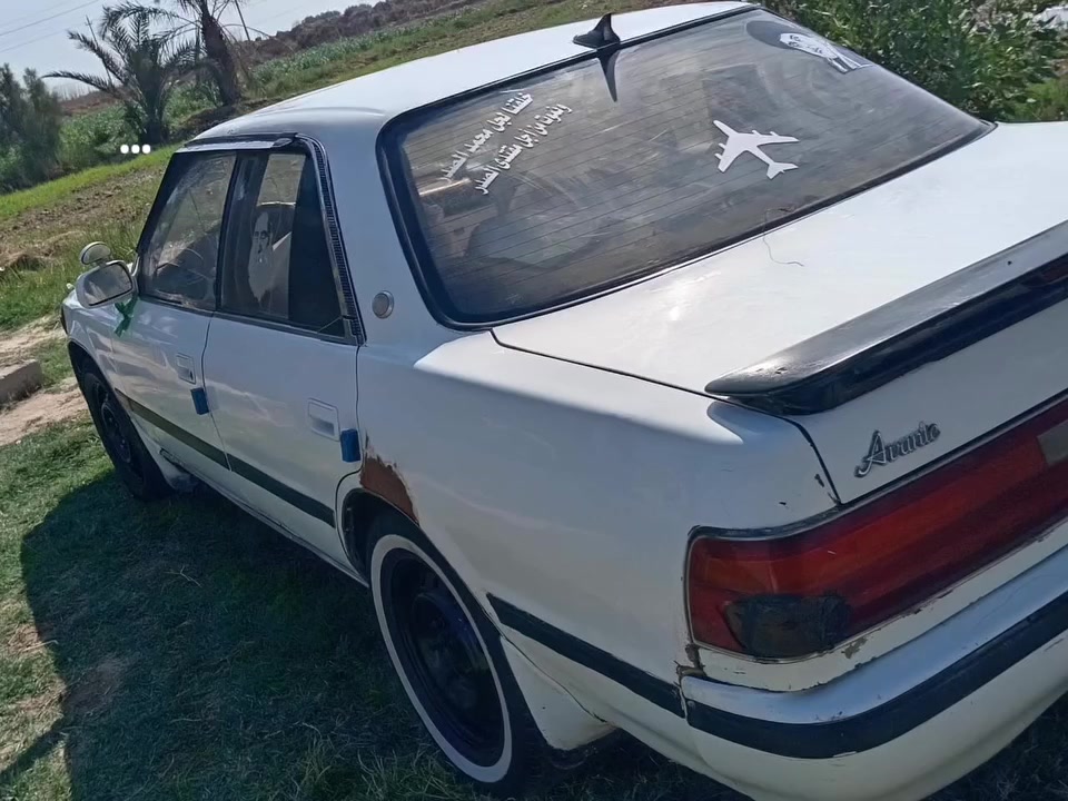 سلام عليكم شيزر مصطره للبيع كامله من طول لطول مكينه وكير ونجي جدد دواخل كارتون تايرات جدد حداديه ٨٠ كهربايات من طول لطول سنويه لل٣٠ بسمي مداور ثاني يوم سياره مكفوله من اصوليات ولعيب وضربه لقويه سعر ٣٥ وبيه مجال ***********
