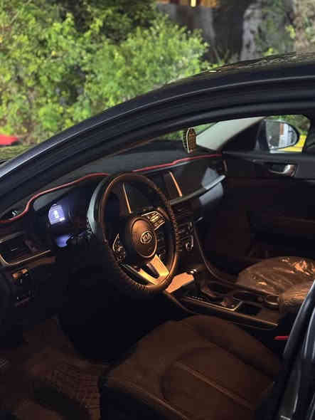 السلام عليكم كيا اوبتيما. موديل ٢٠٢٠ وارد امريكي الحادث جاملغ وبنيد. والباب بي فقط رش شي بسيط اقل الربع.  ايرباك ستيرن فقط ماشيه ٩٢ الف مايل. رقم نجف مشروع وطني تتحول يعني بل بصره. السعر ١٣٠ وبي مجال بسيط حك. الجيه
***********
