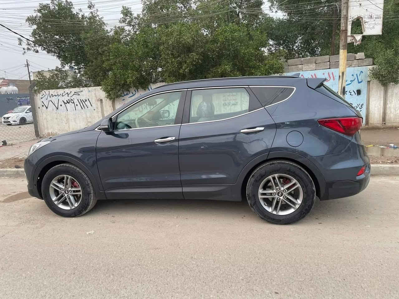 سياره عائلية خادمية  وكشخة بسعر #النترا_تكسي
#ننشر_اسعار_تنافسية_احس_بالمواطن_اني

سنتافي 2017 امريكي

ضرر وبنيد وجنطه معمرات نفسهن

مواصفات اعتياديه

محرك 2400GDIوكير كفاله

حداده جديده

ادامه كامله للسياره مينقصها شيء

رقم بغداد بأسمي تحويل مباشر

ماشيه 110m

تحكم ستيرن كامل

بغداد الامين 

#السعر #بدون_مراوس

***********
