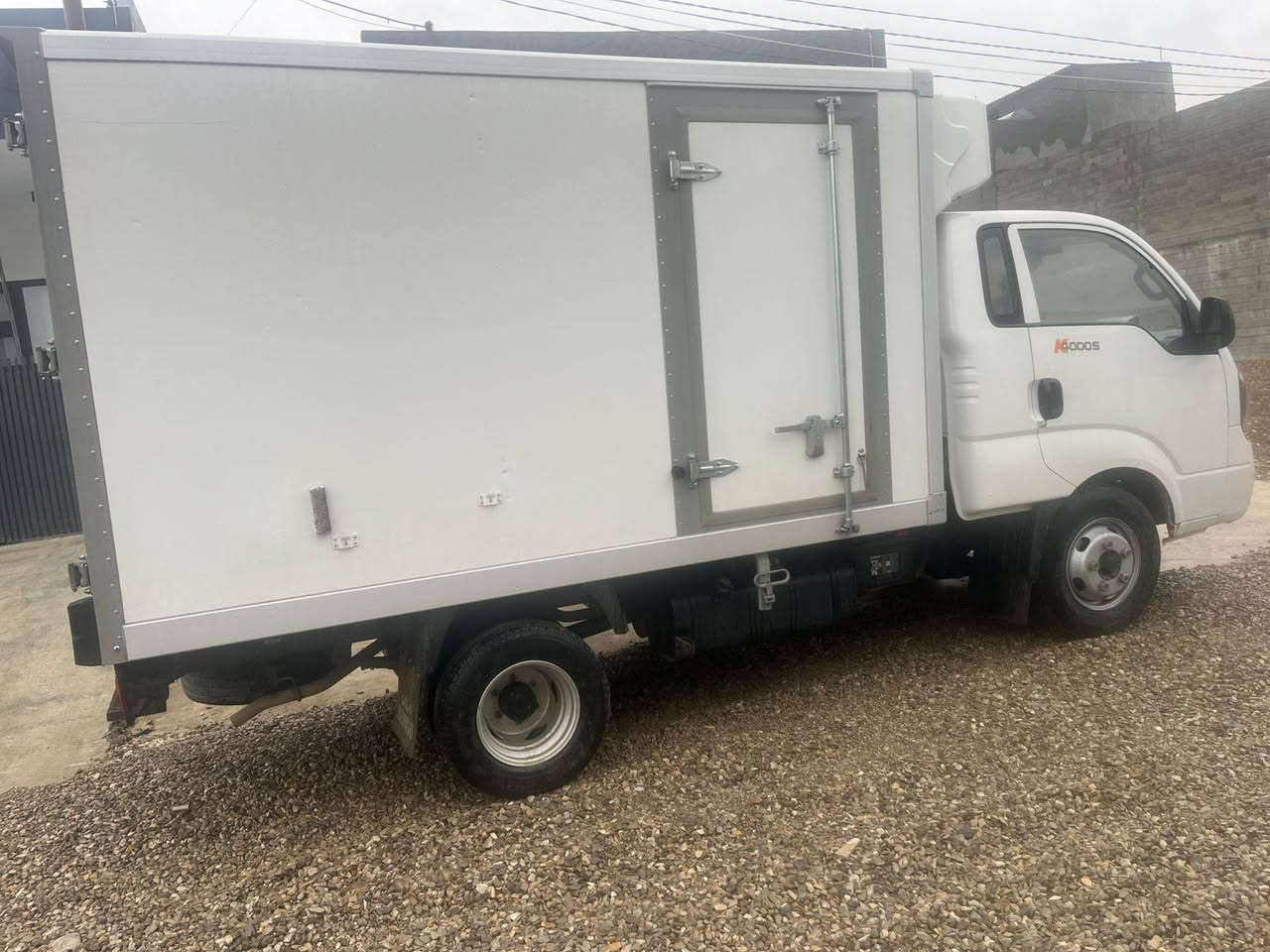 کیای بار 4 هەزار مۆدێل 2024 نمونەیە 
103هەزارڕۆشتوە 
لە سفریە وە لای خۆمانە 
سەیارەیەکی زۆر پاک جوانە تایەی تازەیە 

نرخ : خاڵێک دابنێ لە کۆمێنت بە تایبەت دێت 🤖 

غرمه و تحویل بە شە رت  
بۆدی 10سانتیمە دەڵ کۆمریسە رە  
مەکینە و گێر بەشەرت   

بۆزانیاری زییاتر ژمارە ی مۆبایل 

بۆ زانیاری زیاتر پەیوەندی بە خاوەنی 

***********
***********
