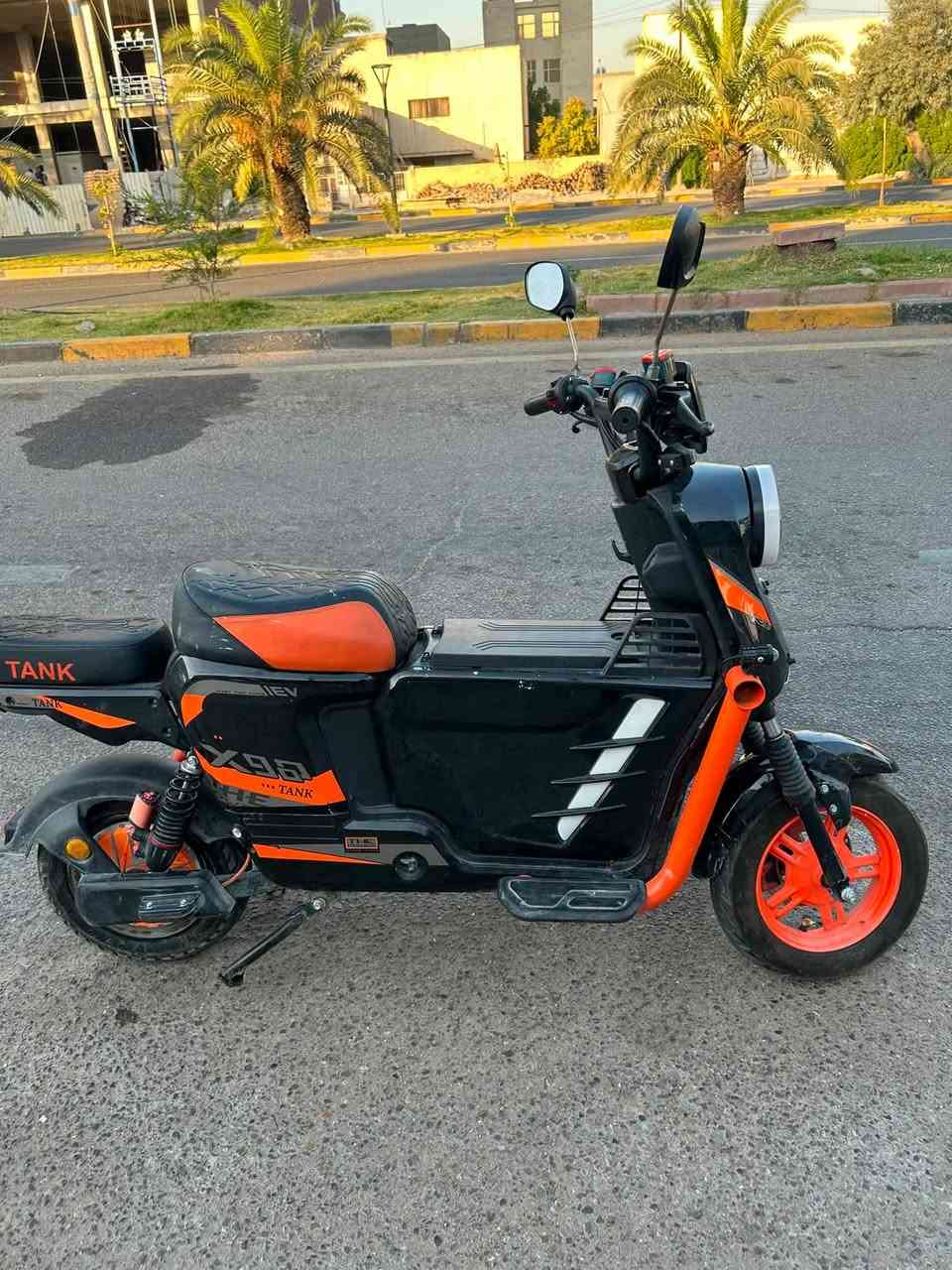 🟢🟢🟢 🏡📍بغداد الدورة📍 🏠🟢🟢🟢
سلام عليكم عدي دراجه شحن نوع X900لبيع 
دراجه جديده بل جيس بطرياته جددد دراجه حلوه ما عوزه هي شي دراجه كلشي مابيه وجديده ما بيه هي عطل مكاني 
 لسعر 550 وبيه مجال لطيبين رقم لهاتف 
WhatsApp ***********
