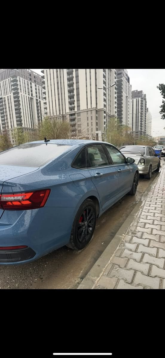 Jetta sport 2025
رەنگی شینە نوێکەیە 
دو دەرگای سبوخە لەگەل بستەک چاملغی سبوخە
بێ ژورێ و بێ ئێرباگ شانیشی نەتەقیوە 
60.000 km 
کوشین گەرم 
پێش و پشت رادار 
سەیارەکە شوتەی سپۆرت ی بۆ بەستراوە 
سیستەم گزۆز کۆنترۆل کۆراسای بۆ بەستراوە 
سەیارەکە رەقەم کراوە هەولێرە 
***********

