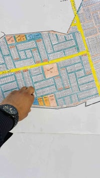 بمربع ال١٠٠٠ • ٧٥م • ركن