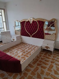 غرفه تركي للبيع تسع قطع نظافه 95% النقص بس التخت السعر 700 وبيها مجال ...