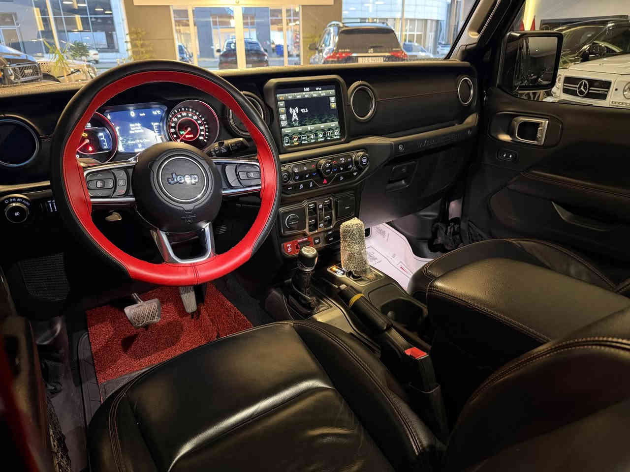 السلام عليكم

للبيع فقط

جيب رانكلر روبيكون موديل 2020 ماشيه 50 الف 

گير اوتوماتيك محرك 4 سلندر

فول مواصفات (كامرا وحساسات و شاشه جبيره وتحكمات ستيرن وجامات كهرباء وكشنات جلد وتدفئة وفور ويل وبعد هوايه مواصفات 

السياره وارد امريكي بيها اقل من الشبر صبغ بدون دواخل او ايرباك الباقي مكفول

🚨السياره مرقهم وجاهز ومضلله وبيهز باج تضليل من المرور

ورقم الشاصي بالصور

السعر : 238$ ورقه 

للاستفسار :*********** كاوه جمال 

او واتساب نفس الرقم 

العنوان: السليمانية المعارض الجديده شركة(الجاف موتورز) السليمانية, العراق
