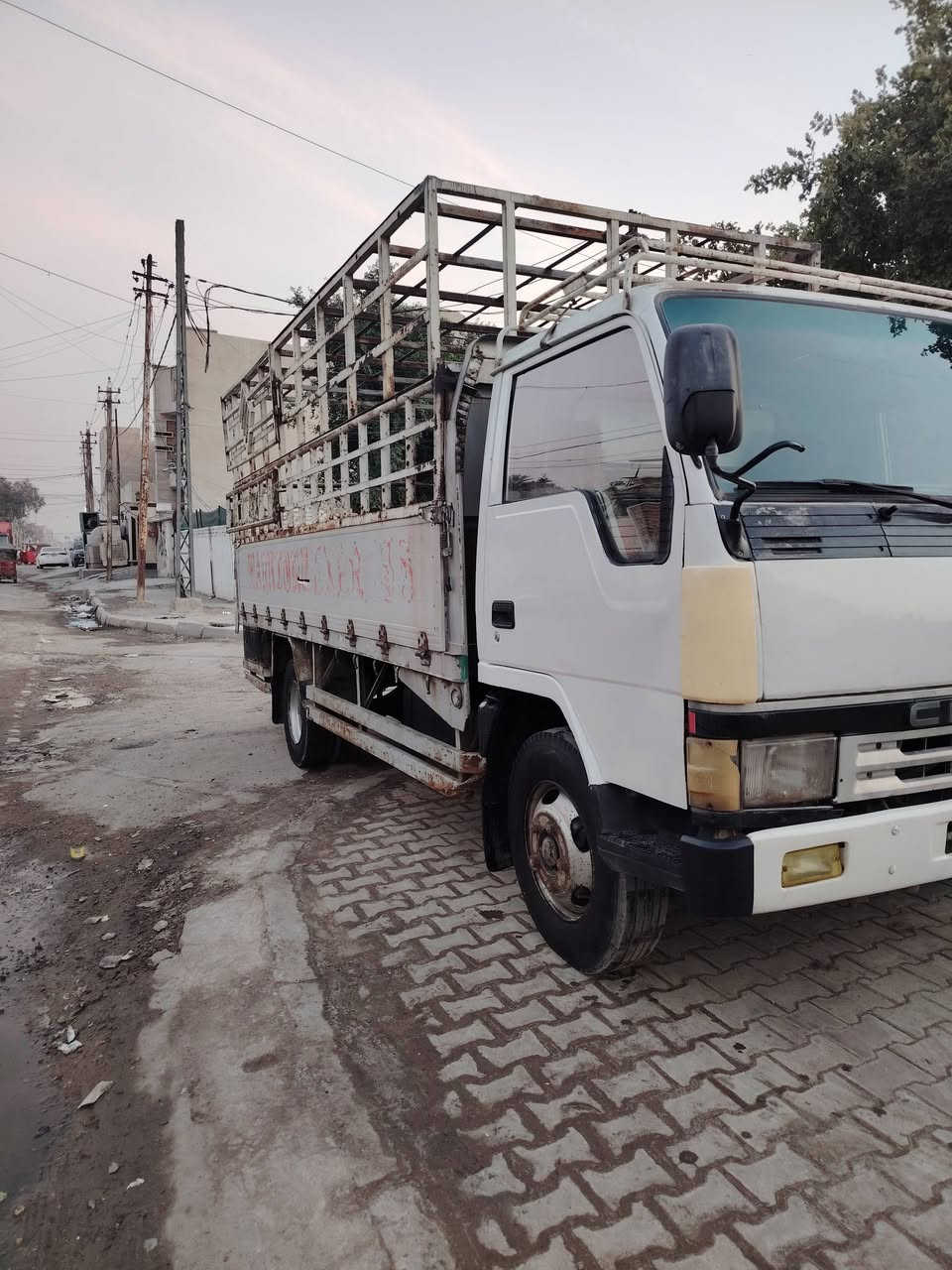 كنتر موديل ٩١ البيع
رقم بغداد انكليزي كير مكينه كسل شاصي خير من الله
طول البدي ٥ متر السعر ٩٥ ورقه وبينها مجل*********** وقماره بدون صبغ
