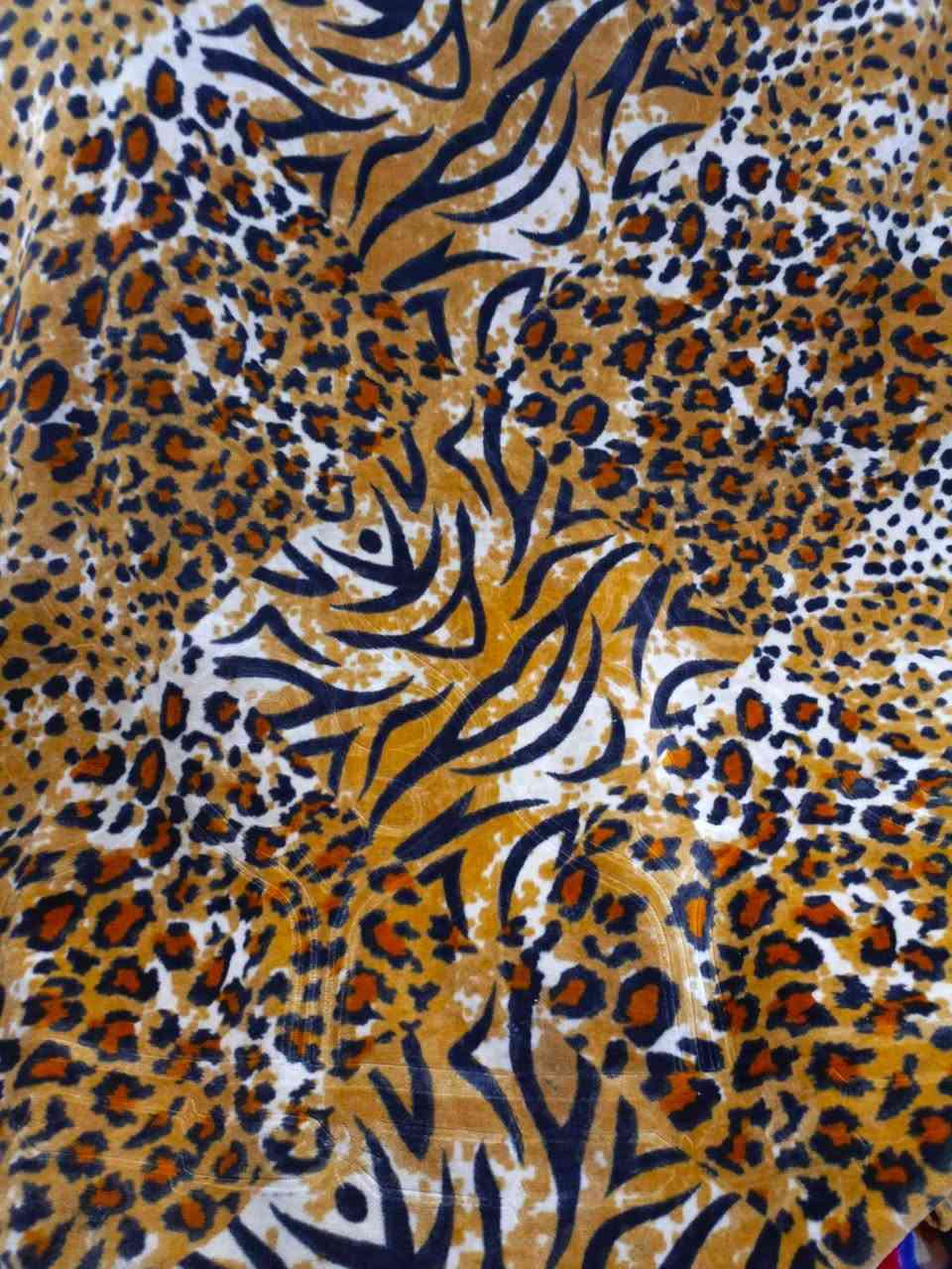 بطانيات باله اثخان وحفر ونفرين كبار القطعه ب 12ونص ***********بي واتساب
