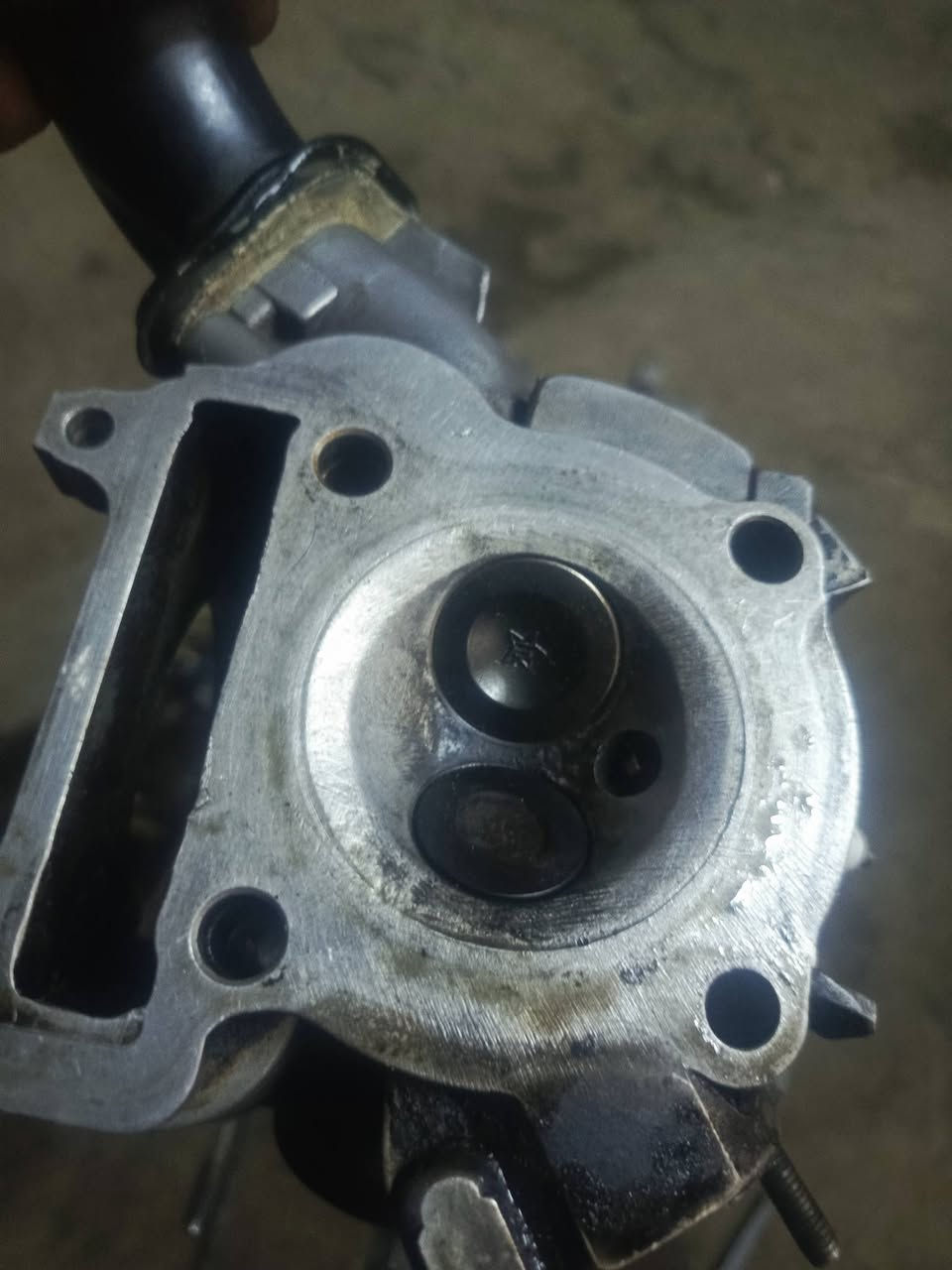 السلام عليكم شباب ماكينه مال ماكس عدله 61 محفوظه بها كور والفين كبار كفر اصلي دراجهل المكينه شغلتها وعليقت والف بها سلف تركيه مكان بغداد باب محظم 
175
***********
