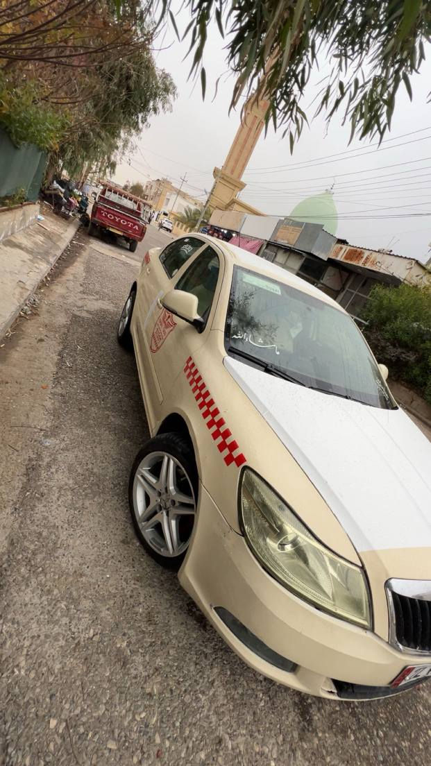 سکۆدە ی تکسی 13 گیرحادی  مە کیننە 20 جیتە  3 بارجە سبو خە بی ناو گرتن و دوو جی ساردە مالی دۆستە گیروو مەکینە و تە قە و رە قە ی بشرتە  وو بە ناوی خومە. سعر 91 مه جا لكي  زور کە می برا یانە     ژم،*********** أربيل, العراق
