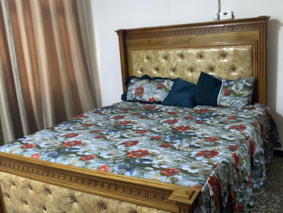 السلام عليكم عدي غرفه نوم للبيع شغل عراقي صاج نضيفه للبيع ب٥٠٠ وبيه مجال لشرايه


**إذا كنت صاحب هذا الإعلان وتريد حذفه لأي سبب، رجاءا أرسل رسالة إلى الدعم الفني**