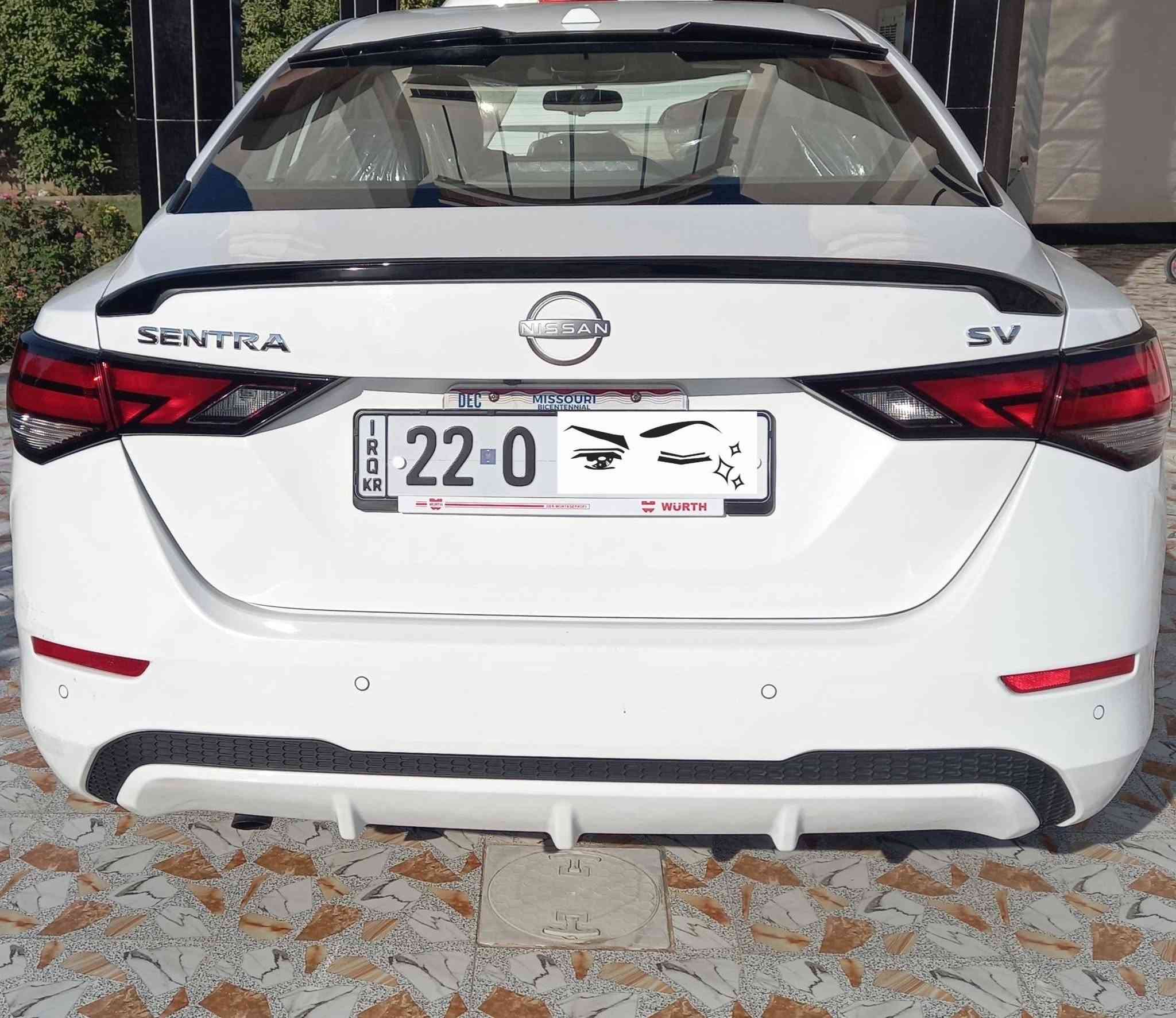 🚘 للبيع نيسان سنترا SV موديل 2024 🚘
🔹 الممشى: 41 ألف كم فقط
💰 السعر: 158 ورقة قابل للتفاوض للجادين
🔹 السيارة باسمي شخصياً ومن الناقلة مباشرة على اسمي
🔹 استخدام شخصي واهتمام عالي جداً
⭐ مواصفات SV الكاملة:
 ✅ بصمة تشغيل
✅ بصمة أبواب للجهتين
✅ شاشة كاربلاي
✅ كاميرا 360 درجة
✅ حساسات خلفية
✅ توقف ذاتي
✅ نظام تحديد المسار
✅ وباقي المواصفات المعروفة لفئة SV
✨ إضافات وكماليات: ✔️ كشنات جلد درجة أولى
✔️ أرضية جلد
✔️ كماليات داخلية وخارجية
🔹 لايتات زينون (عالي وواطي)
🔧 محرك وكير شرط، مكفولين وما مفتوح بيهم أي برغي
⛽ مستخدم إلها بنزين محسن فقط
🎨 الدهن أصلي
🛞 التواير والسبير وجميع الملحقات شرط
🚗 سيارة نظيفة جداً ومعتنى بيها، جاهزة للاستخدام بدون أي مصروف.
📌 ملاحظة:
حادثها نصف الجاملغ الأمامي جهة السائق فقط، بدون دواخل، والبجم كبس.
📞 ***********
🌹 للبيع فقط، والله يبارك لصاحب النصيب. 🌹

