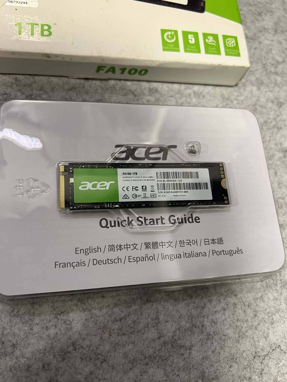 السلام عليكم حبايب
هارد m. 2
براند أيسر ( أيسر)
واحد تيرا
جيل الثالث والرابع
السرعه 3300mb/s
السعر140 شامل التوصيل
جديد لوك غير مستخدم


**إذا كنت صاحب هذا الإعلان وتريد حذفه لأي سبب، رجاءا أرسل رسالة إلى الدعم الفني**