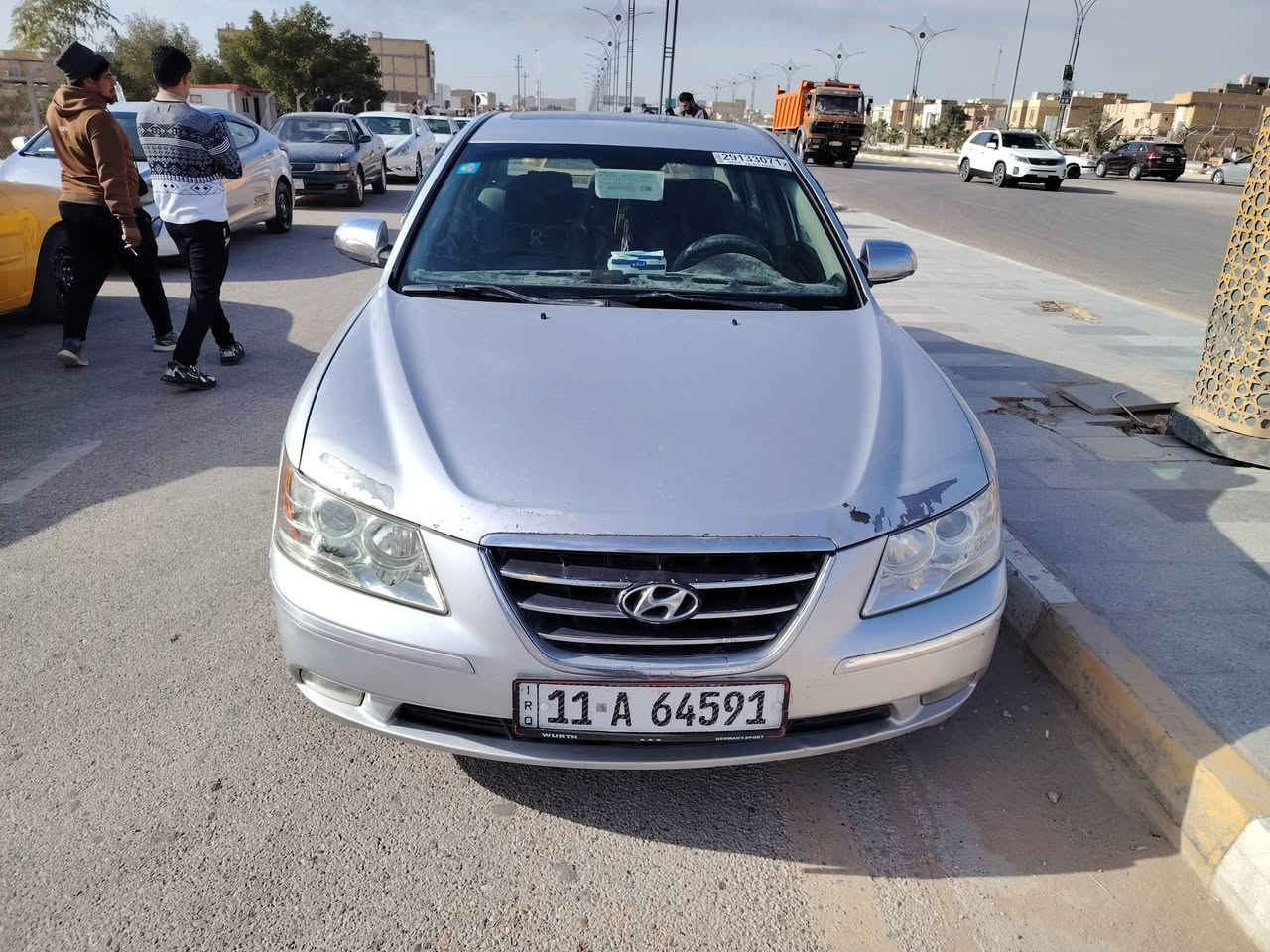 سوناتا موديل ٢٠٠٩ /  ٦ سرندر سنوية صقطة صار ١٠ أيام السيارة ليبل واحد ماعده هاي الضربه البصوره واني صبغته السيارة بسمي
وسونار موجود السعر ١١٠ وبيها مجال ذي قار سوق الشيوخ 
***********
