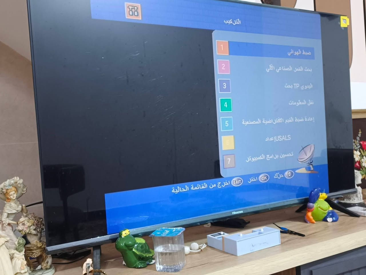 اجهزة فيديو كاسيت VHS باله خليجيه قطعتين الاول LG كوري اصلي بي ستلايت و يستقبل اقمار صناعيه  و يسجل من التلفزيون او الستلايت، لكن الفيديو مو شغال الكاسيت مجاي يدخل بالجهاز نوبات يدخل طبيعي ورة ثواني يطلع من الجهاز. 
الجهاز الثاني آيوا صناعه ماليزيا فقط مشغل و مسجل فيديو بي خلل مجاي ياخذ الكاسيت و مجاي يطلع اشاره بالتلفزيون فقط شاشه الجهاز مشتغله. 
الجهازين اعتقد عطل بالميكانزم و الاجهزة احتمال ٩٩٪ مفتوحات للأمانه. 
٦٠ الف للقطعتين


**إذا كنت صاحب هذا الإعلان وتريد حذفه لأي سبب، رجاءا أرسل رسالة إلى الدعم الفني**
