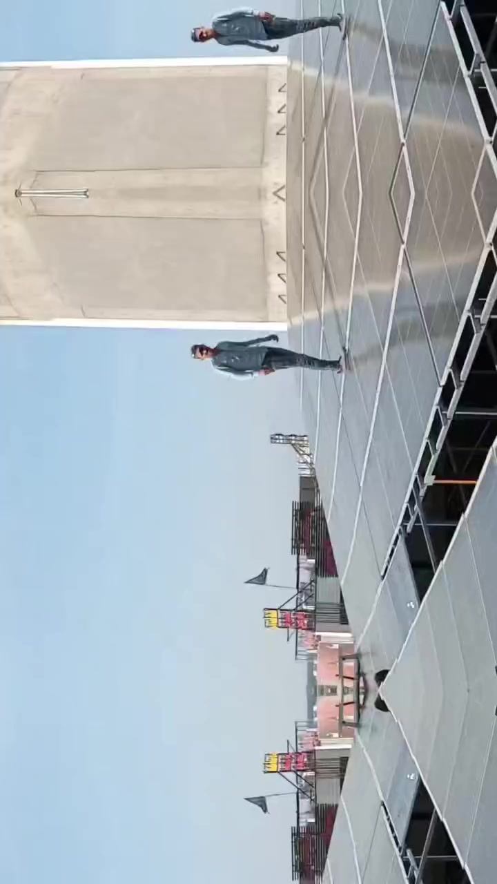 حداده ابو سجاد
حسب الطلب بس جيب الالواح والباقي كله علينه سعر الوح 40الف باقي التفاصيل خاص أو تتصل ***********
