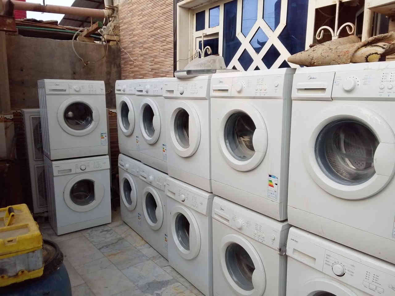 السلام عليكم
 الورشه الفنيه في البصره يتوفر لدينا غسالات اوتوماتيك مستعمله للبيع وباسعار مناسبه غسالات النوعيه ال جي من سفان كوريه وبضمان تشغيل لمده اسبوع 
كما يتوفر لدينا صيانه للغسالات الاوتوماتيك الباب الجانبي والباب العلوي من نوعيات ال جي
 الحافظ سامسونج دينگا باناسونيك هيتاشي العاديه 
العنوان البصرة 

للتواصل واتساب واتصال 
***********
