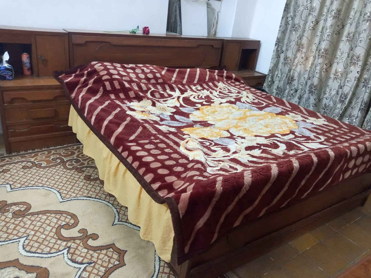 السلام عليكم غرفة خشب صاج.اصلي 
السعر 500
بغداد الكريعات قرب جوهرة لبنان
رقم التلفون ***********
