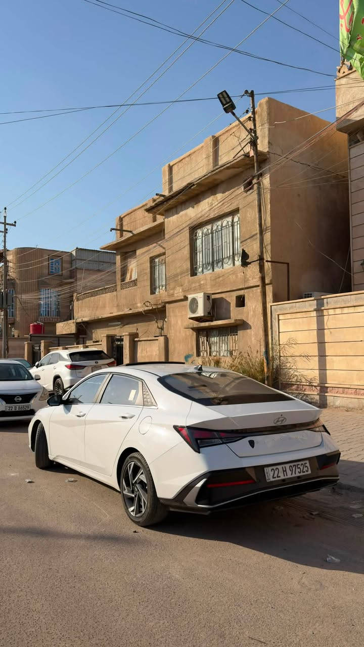 السلام عليكم
النترا تجميع صيني موديل 2024 كفالهه عامهه 

سعة المحرك : 1.5 لتر (1500cc)
كير CVT
إضاءة أمامية وخلفية Full LED
فتحة سقف
ويل كب مقاس 17 
مري جانبية كهرباء 
عينة ديجتال
قطعتين تبريد 
هاند بريك كهربائي و اوتو هولد
ماشية 37 الف كيلوو بعدها بريحة الشركة 
والسياره ع ايدي غير البانزين المحسن مامفولها 
 رايدها بـ 139 وبيها مجال للطيبين 
واسف ع الاطالة 

مكاني بصرة الجنينة 
  ***********
