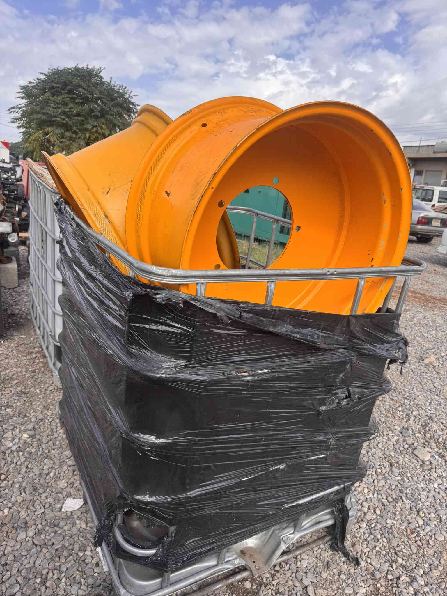 تم وصول ادوات مال جي سي بي توربوات دينموات اطرمبات استيرن اطرمبات مال بنكه كلا اصلي شركه ما مستعمل + طخم اويالا حجم ٢٨ زيرو شركه عنوان زاخو ***********
