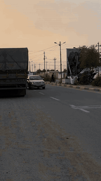 يالله 🤲على بركه الله السلام عليكم/سياره  جيلي موديل(2013)السياره كلش حلوه مصبوغه حزام تخم تاير جديد دوشمه كوستر ارضيه جلد تبريد شغال مكينه بلادي كير بلادي على وضع الشركه السعر 55وبيه مجال رقم إنكليزي تحويل ثاني يوم رقم لاستفسار ***********
