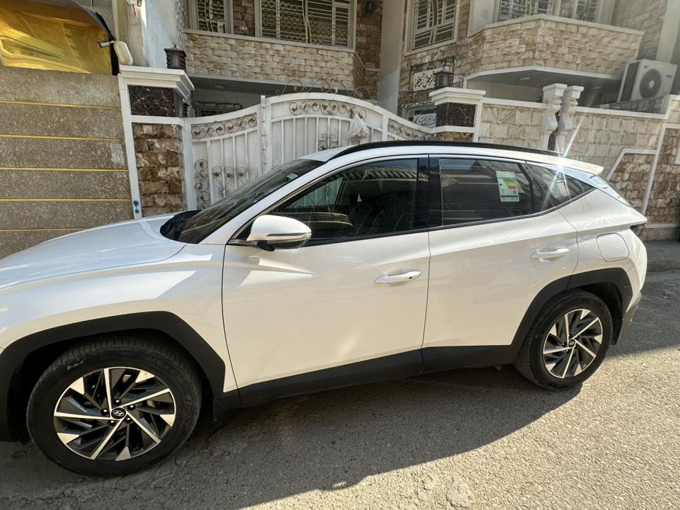 توسان 2024 خليجي للبيع 
نص فول بصمة تشغيل وابواب وباقي المواصفات المعروفة 
ماشية 47 الف كيلو بيها فقط بارد بالصندوك على كد 4 اصابع ورصعتين وسونار موجود بالمنشور رايدها 220 وبيها مجال 
مكان السيارة بغداد المشتل
للاستفسار / ***********
