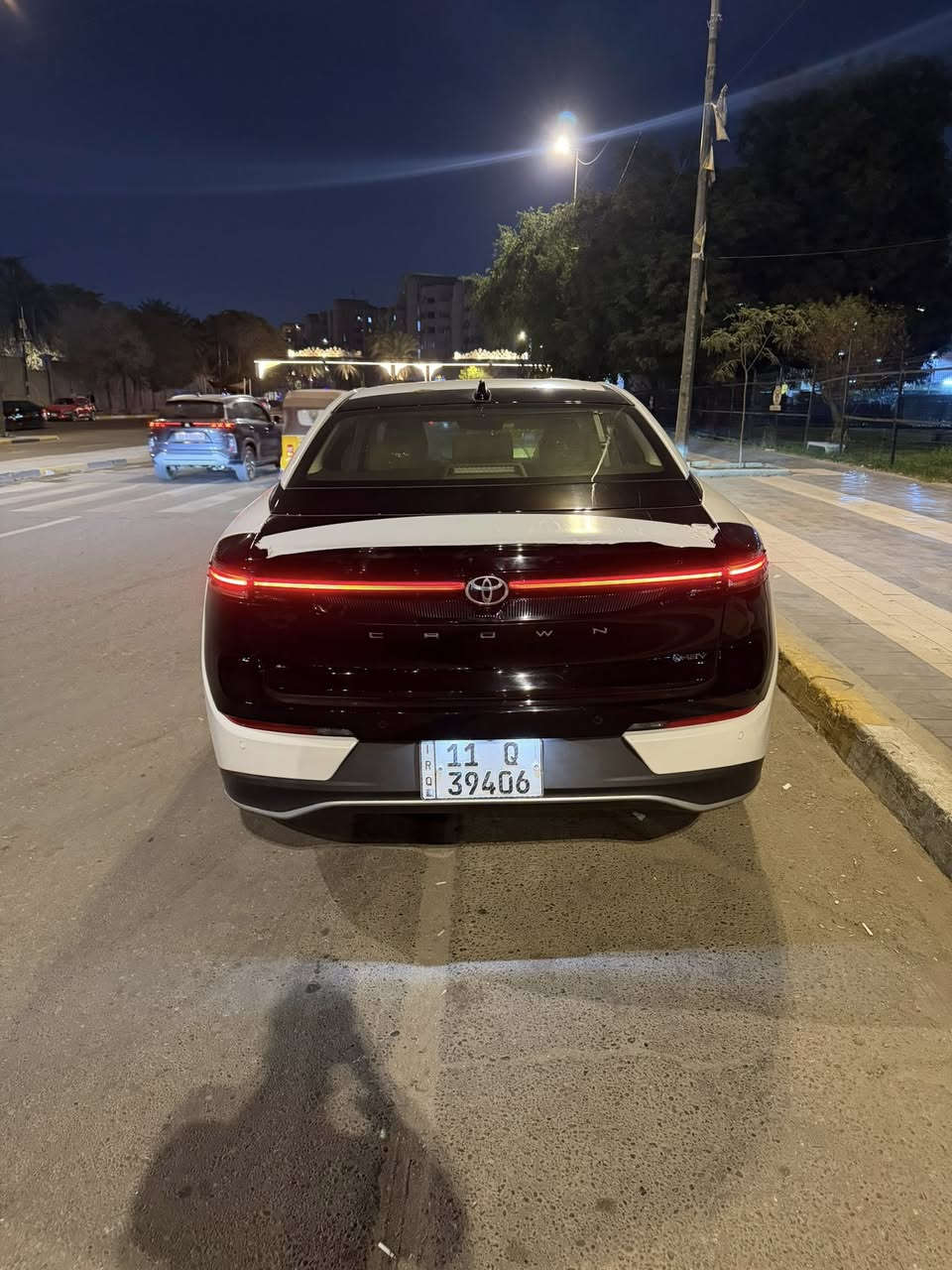 تيوتاكروان موصفات تو كلر لونين زيرو السعر ٣٨٥العنوان بغداد شارع حيفا الرقم *********** الوكاله عبد الطيف
