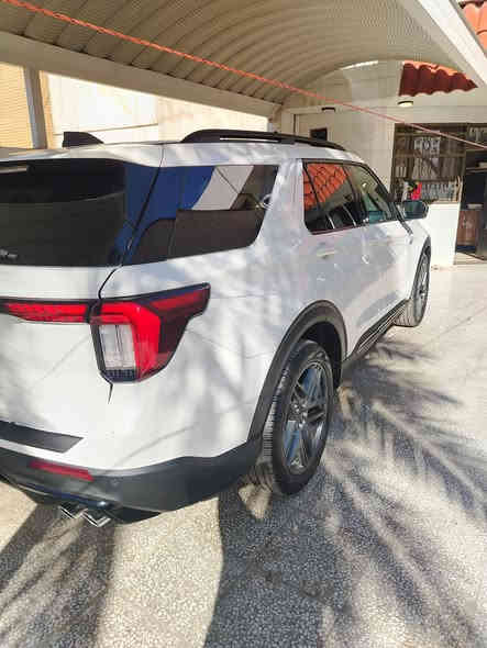 السلام عليكم من رخصت الادمن المحترم
فورد اكس بلور ٢٥ 6سلندر دبل تيربو

كلين اس تي بدون تبديل قطع 
***********
