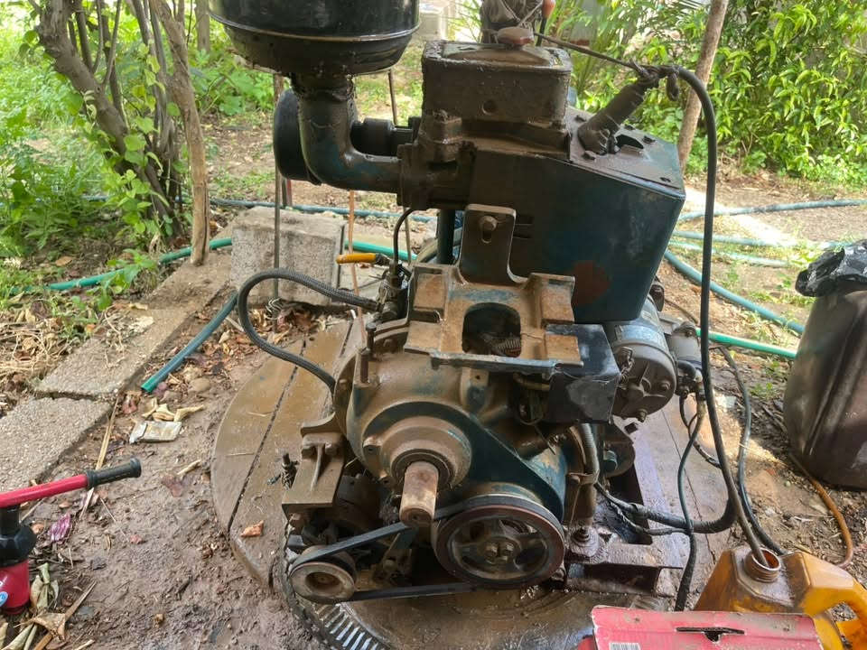 المحرك : ⚙️ وضع بلادي 🪛 ما مفتوح بي  🔧لو برغي 🔩
الصلف 🔑والداينامو 🔋ضمان وضع الشركة وشغالات 
راس توليد : ⚡️نحاس 🧵خالص بالضمان وضع بلادي 
الموقع 📍: الأنبار 
هاتف ☎️: ***********
