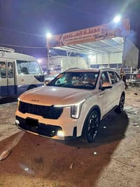 سورنتو ٢٠٢٥ • ٦ سلندر • بصمة ابواب