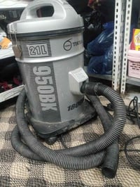 مكنسة كهربائية • شغالة • النجف