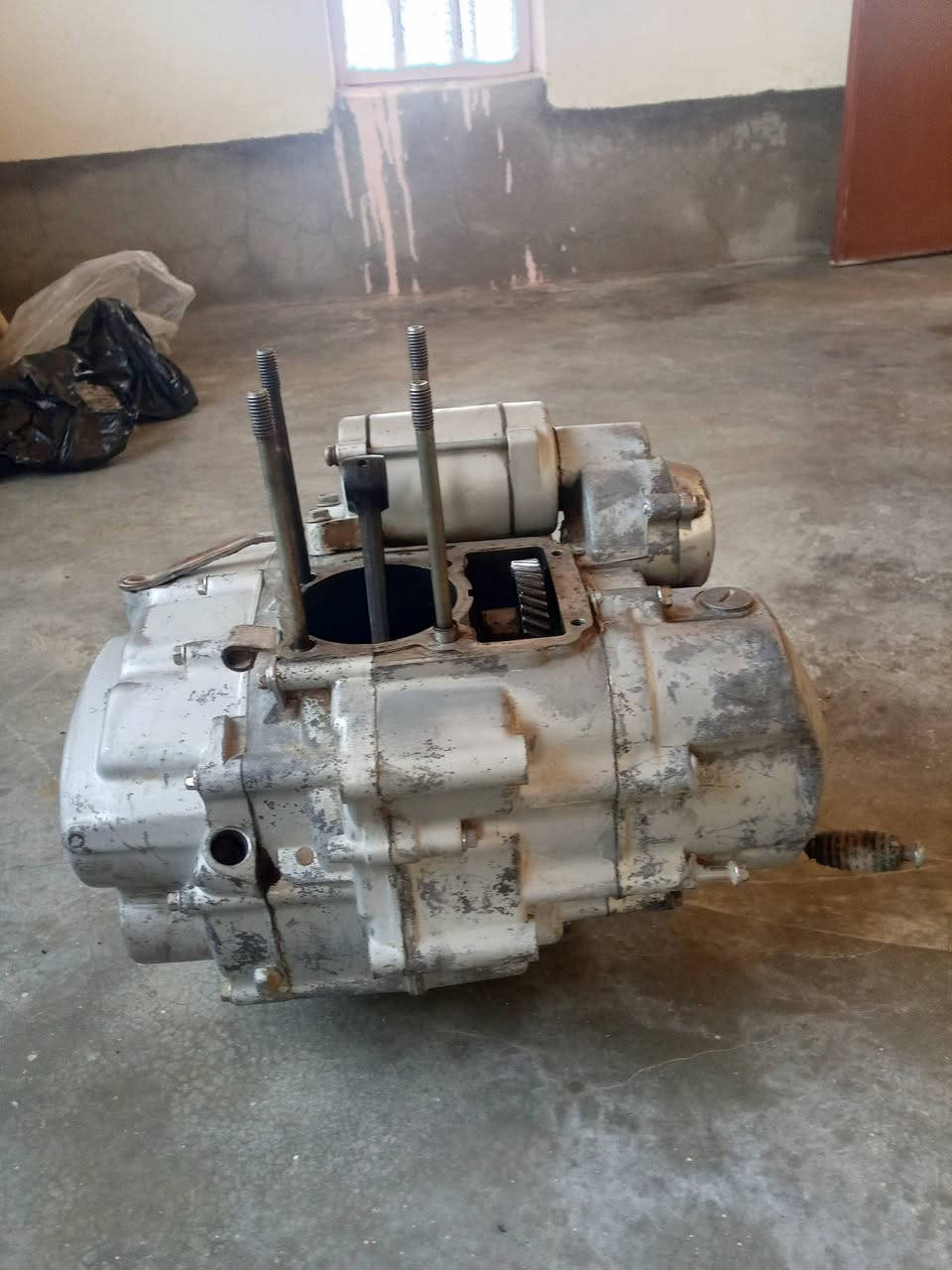 محرك جني كله يشتغل مابيه شي السعر 35 الف اتصل على ***********
