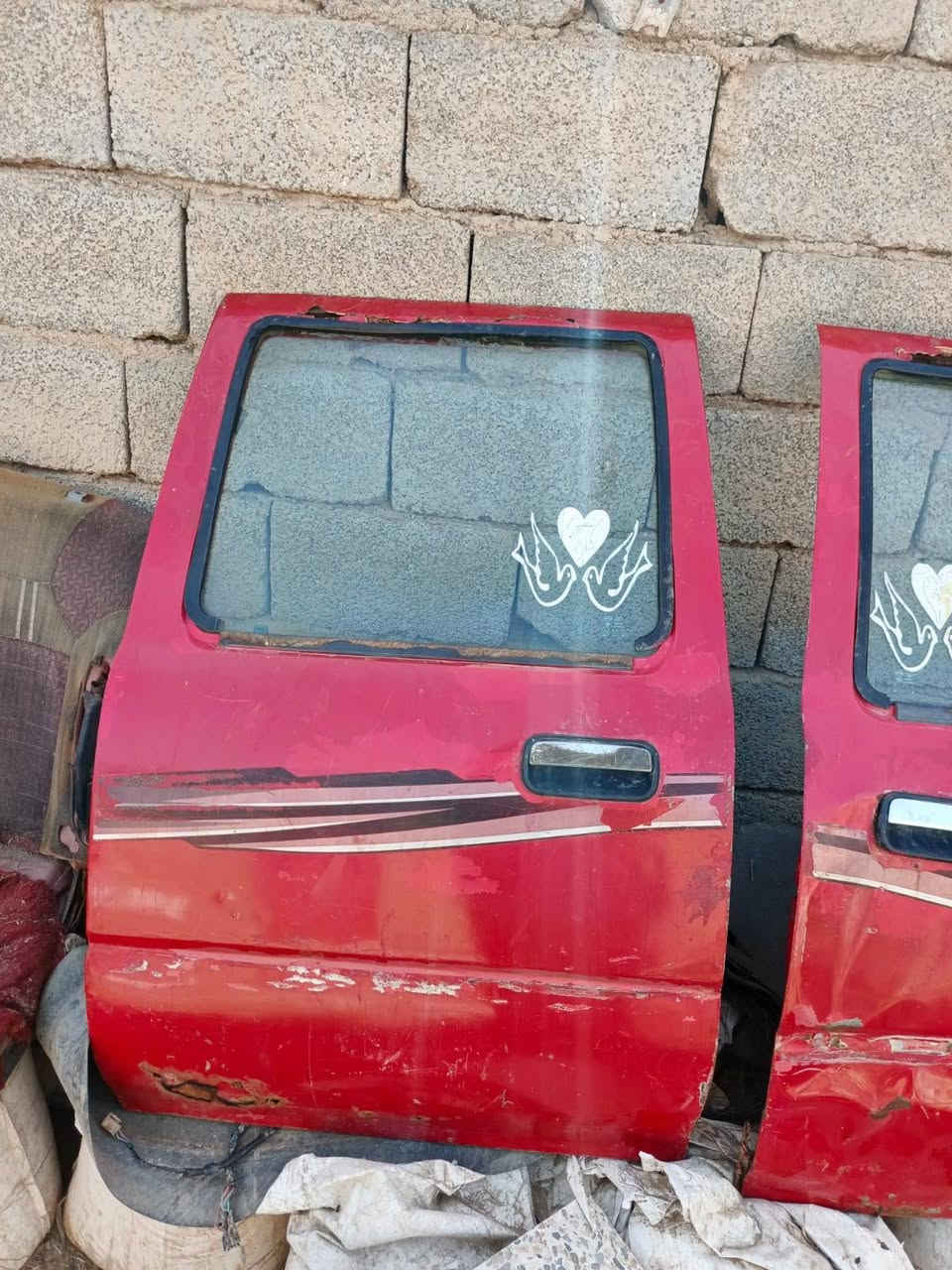 السلام عليكم
اربع بيبان بيكم دير لون احمر موديل 2009السعر150الف 
اربع بيبان بيكم دير لون ابيض موديل 2007السعر 100الف
دعاميه بيكم فلاونزه السعر 50الف 
مكاني واسط قضاء الحي 
***********
