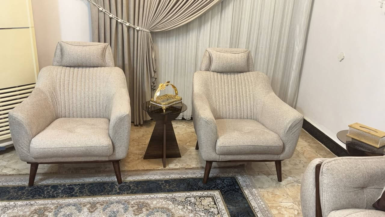 تخم عشر مقاعد جديد غير مستخدم بشرط الفحص تركي درجه اولى وياه اربع كوشات مغلفه بوجهه ثاني اريده بمليون و250 وبي مجال بسسسيط مكاني الفلوجه


**إذا كنت صاحب هذا الإعلان وتريد حذفه لأي سبب، رجاءا أرسل رسالة إلى الدعم الفني**