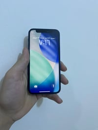 ايفون ١٢ ميني • بطاريه ٧٣٪ • كسر بالظهر