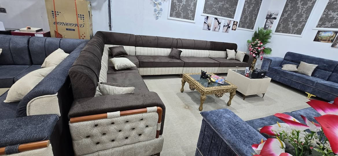 دائماا مع الجديد ✨🌹🌹✨في بضاعتنا من الاثاث🛋️🛋️ المستورد 
وبمختلف🎨 الموديلات الحديثة التي تلأم جميع الاذواق 🎀🎀
ملاحظه / يوجد لدينا جميع الألوان على الخاص 
{ الاتصال او واتساب *********** /***********} 
المصنوعة من اجود انواع الاخشاب وافضل الاقمشة التركية 
ملاحظه الطخم ١٠ مقاعد 
ويوجد قياسات خاصه الى الديوان ويوجد ديوان حرفL 
ضمان الجودة مع  خدمة توصيل مجاني مجاني 
العنوان سوق حي الجهاد
