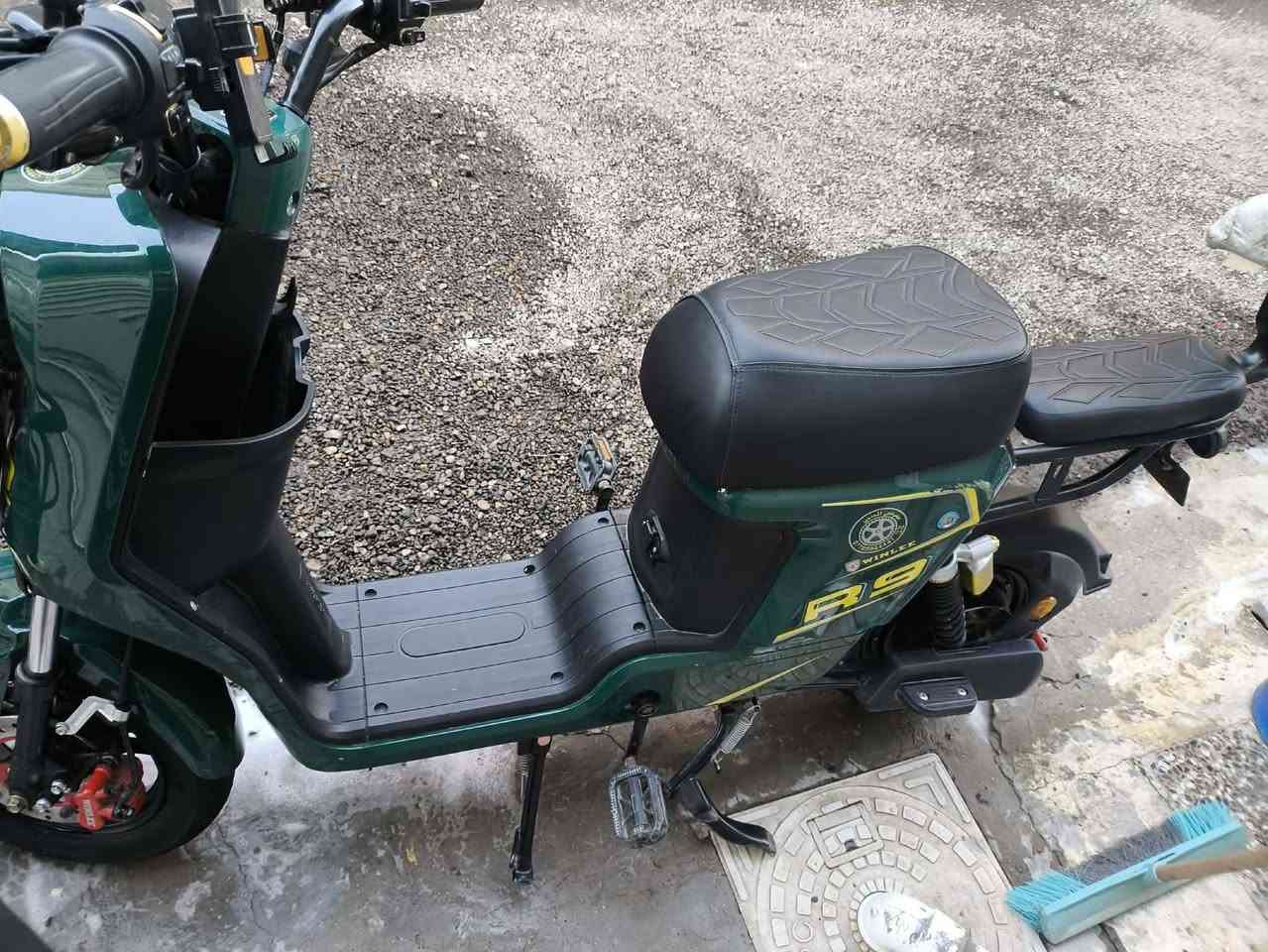 سلام عليكم دراجه ار 9شحن 5بطاريات 32امبير نضيفه كلش بس جاملغ المامي مفطر ولاحمه باقي دراجه ع فحص معروفه ار 9للبيع رايده 350وبي مجال قليل هاذ رقمي ***********مكان الدوره ابو دشير
