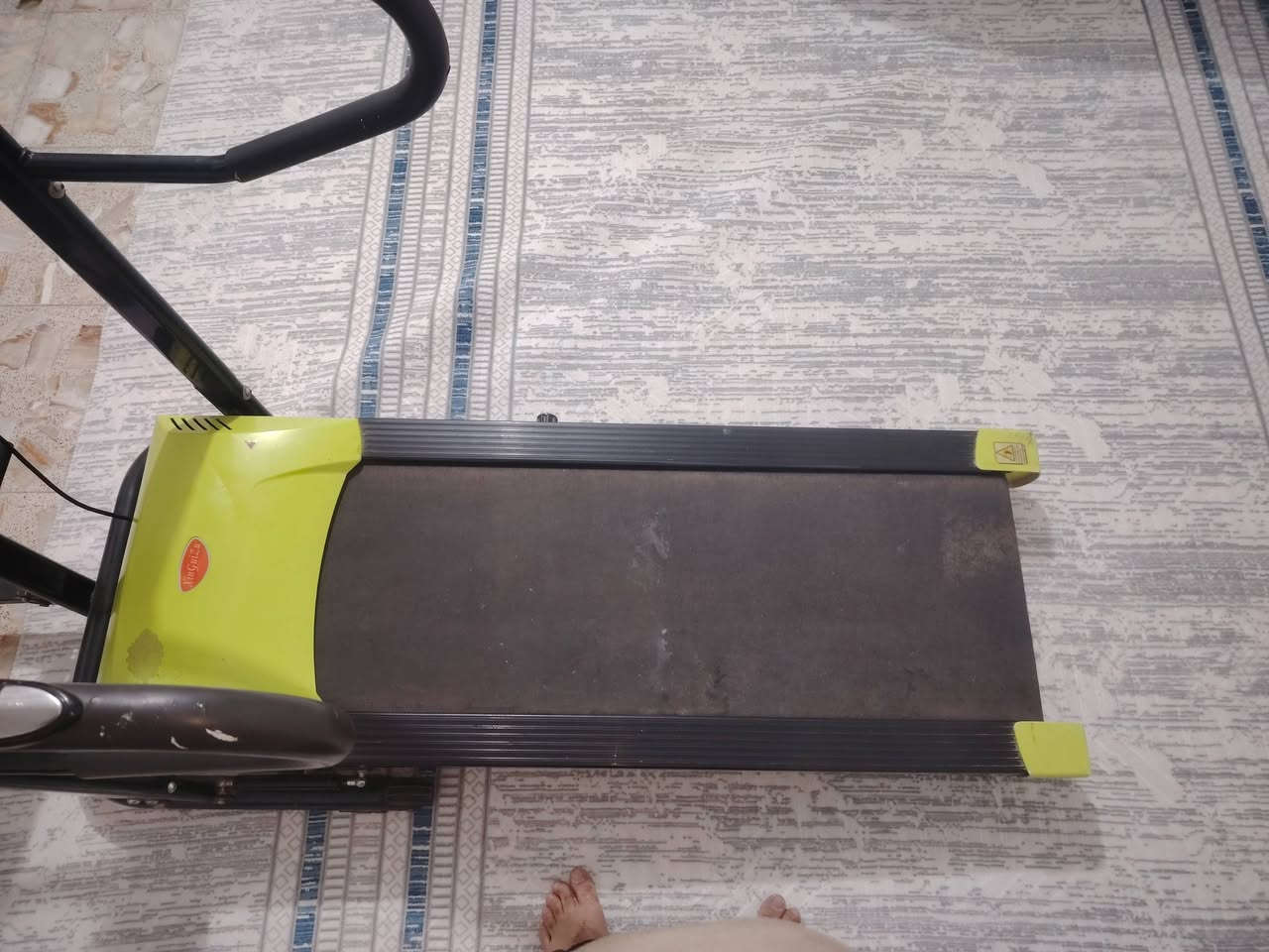 سلام عليكم ورحمة الله جري للبيع شغال او مابي كل خلل يتحمل وزن 150 كيلو   سعر 160اوبي مجال قليل مكانه نجف حي المكرمه تلفون ***********
