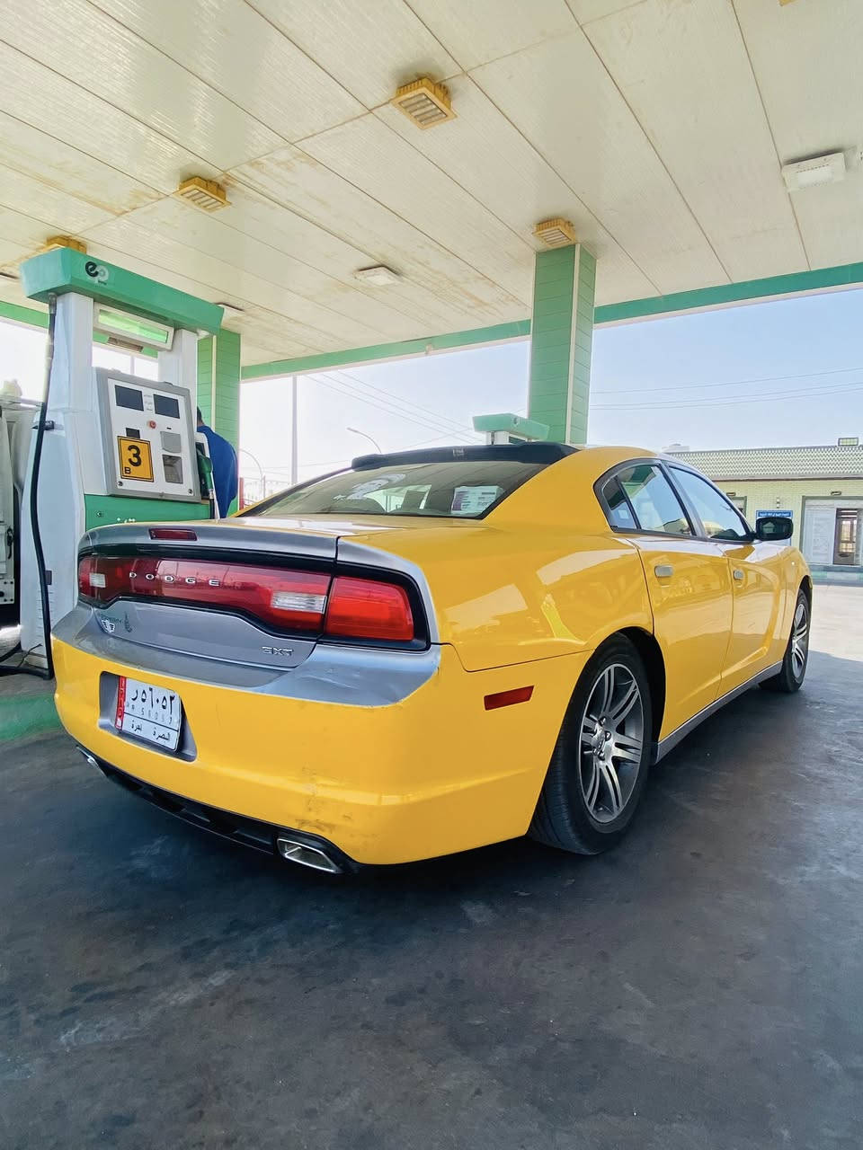 سلام عليكم جارجر 13 للبيع فقط قطعه جاملغ الامامي فتح بلادي سياره جاهزه من كلشي داخل عسلي الاكسن بيه تاشيره سنويه جديده رقم جديد السعر 170 وبيه مجال ***********
