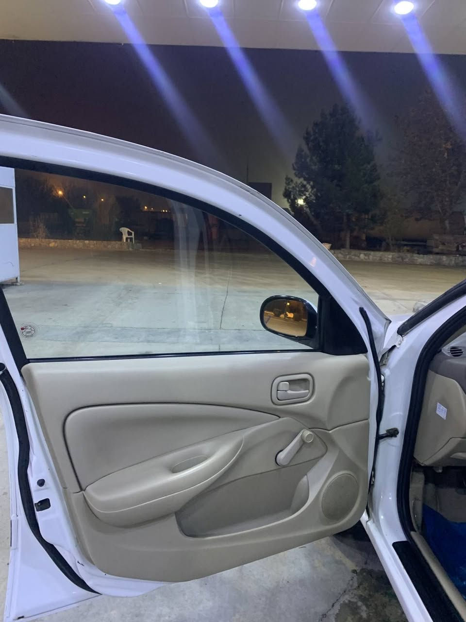 سەنی 2009 سپی بەفری چوار تایەکەی لۆکە  سەنەوی تازەیە تەبریدی ساردو گەرمی بەشەرە ت مەکینە سپی شانزە یە /سعر 97 گەڵا *********** *********** حلبجة, السليمانية
