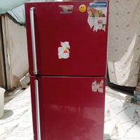 ثلاجه للبيع السعر 100 للاستفسار الاتصال على الرقم 07802650809