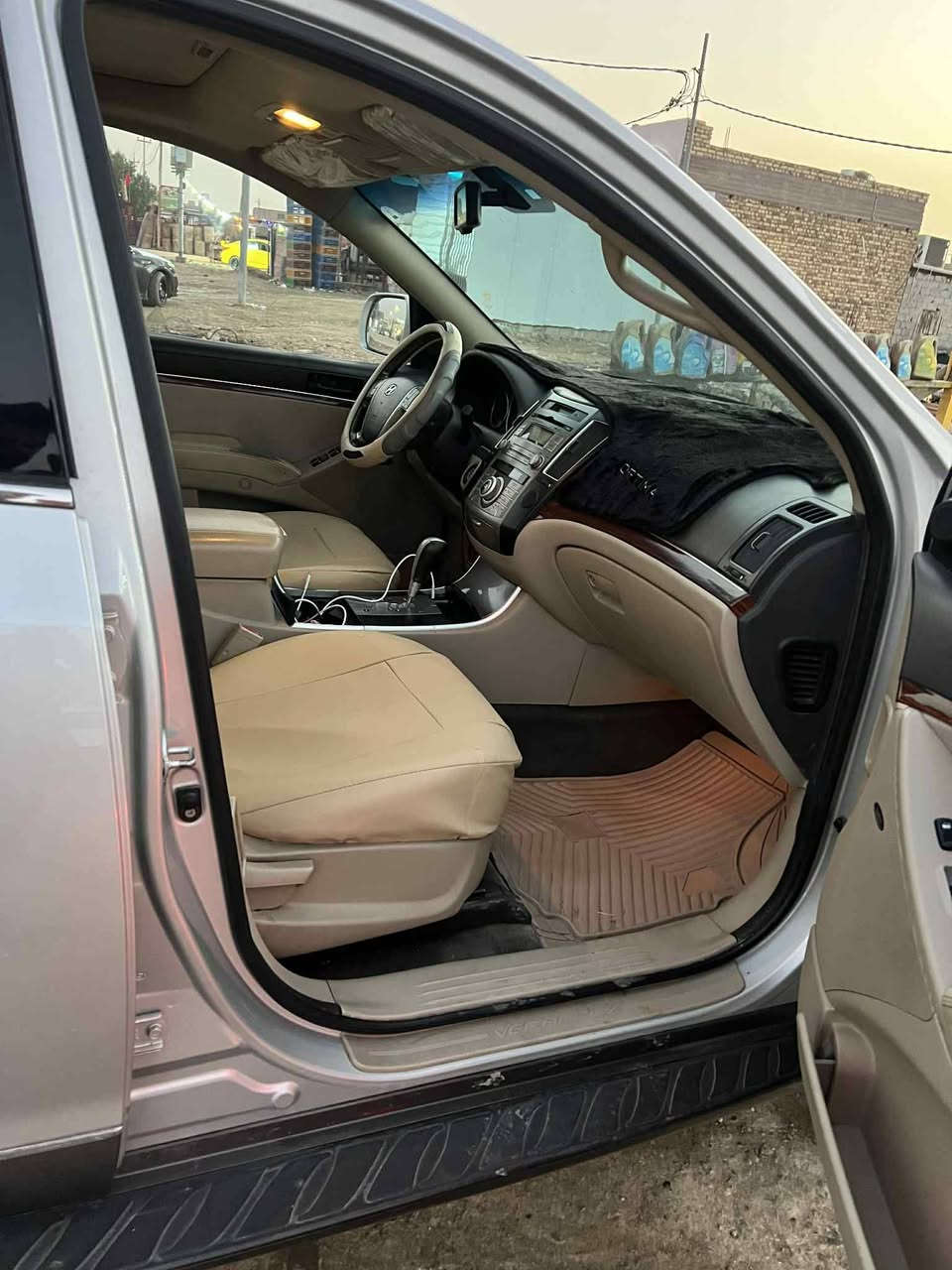 هونداي مديل ٢١٠ رقم شمالي جديد تريد تحويل تريد وكاله فول مواصفات سياره كفاله عامه على وضع الشركه جديده لوك السعر ١٣٠ بيهه مجال قليل العنوان الديوانيه رقم الموبايل ***********
