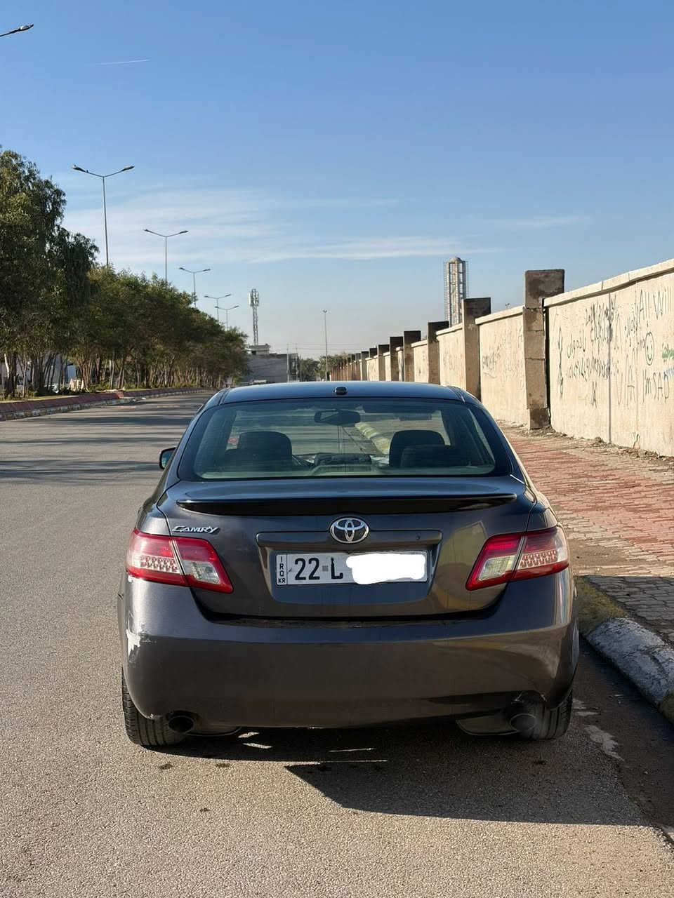 سلام عليكم 
كامري ٢٠١١
صبخ عام 
امامي خلفي كبس 
واكع قمرية علا صكف نص ها معجون  صابغي عام 
سيارة مابي دينار مصرف 
رقم جديد كوبون بنزين 
كير محرك خير من اللة 
بلدي سبورت 
سعر ٩٣ 
عنوان كركوك 
***********
