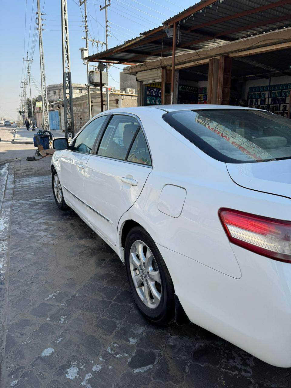 السلام عليكم 
كامري خليجي رقم بصره تحويل ثاني يوم  بيها جاملغ صبغ وربع بنيد ودوسه اثر خياس فول مواصفات 
كير ومكينه تبريد شغال  مكفولات شوف العين احلا
السعر 95وبيها مجال
للاستفسار اكثر ***********
*********** Singapore
