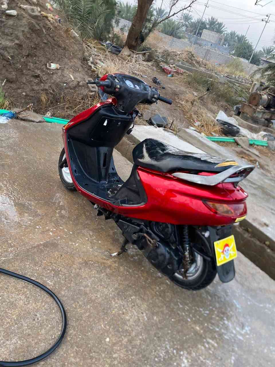 السلام وعليكم دراجه فراشه للبيع
مفتوحة بس ولفات كهربايات وسلف هندر كلها شغاله 
معدل ونهظه حلوه ونضيفه سعر 500بيها مجال للشراي راسلني خاص هاذ رقمي ***********وتدلل
