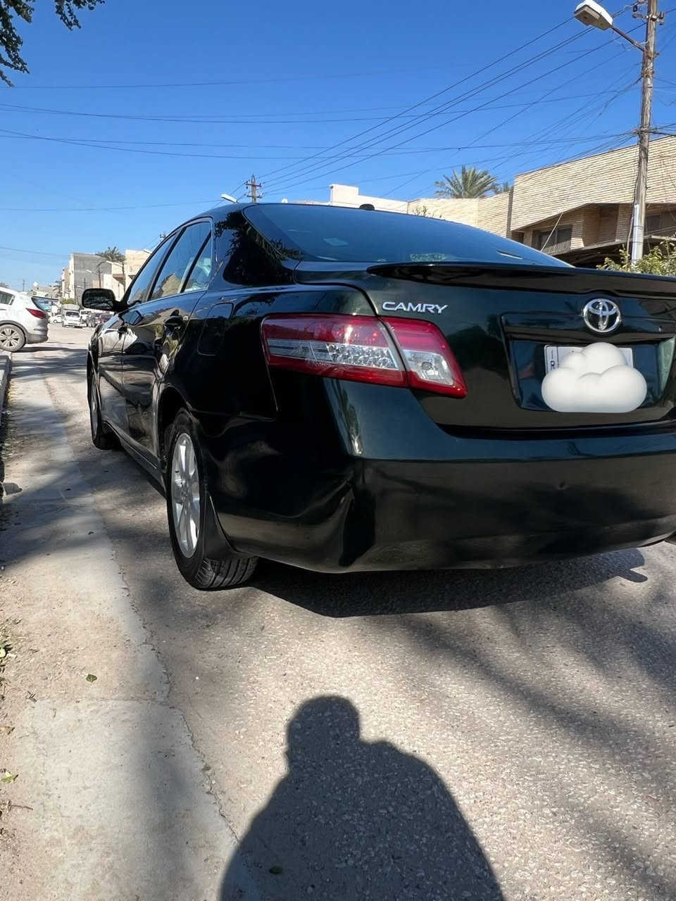 السلام عليكم
كامري 2011 لون زيتوني مميز ماشية 135 ميل
السيارة مغلفة ppf قمارة وبنيد وجنطة
حادثها شبر بالجنطة وشبر بالجاملغ الخلفي بدون دواخل 
مواصفات le شادلها كامرة وشاشة كبيرة تدعم ابل كاربلي ومسجلها الاصلي موجود 
مكينة 2500 اربعة سلندر
مكينة وكير كفالة تبريد ثلج وحدادية جديدة
السيارة جاهزة من كلشي برغي نقص ما بيها
رقم بغداد باسمي تحويل ثاني يوم وسنوية لل27
السعر 119   
مكان السيارة بابل الحلة
الرقم *********** متوفر واتساب
